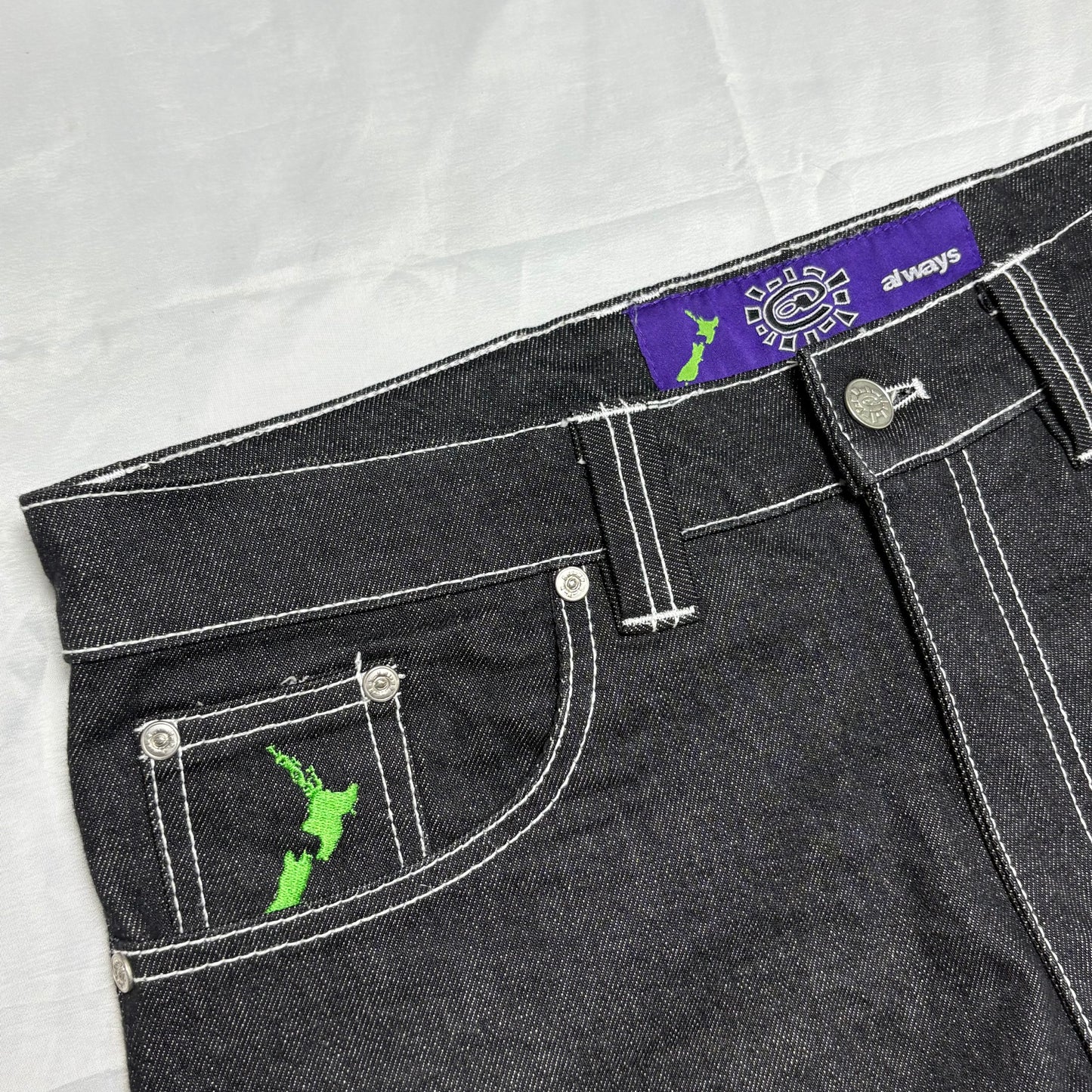 ADWYSD red @ Jeans (L)