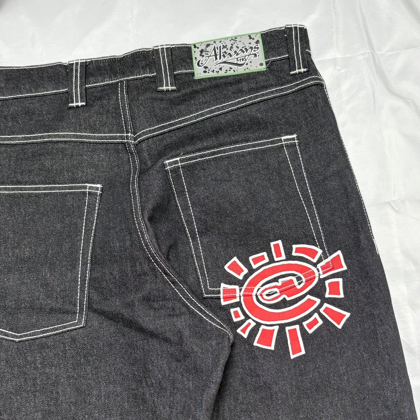 ADWYSD red @ Jeans (L)