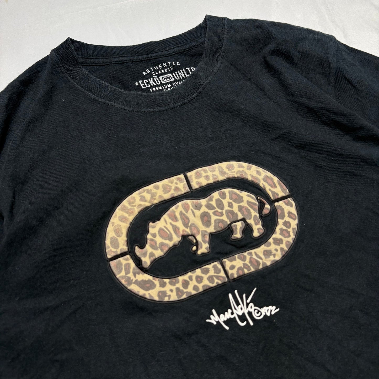 Ecko Graphic tee (M)